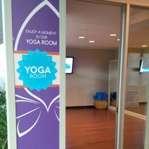You are currently viewing Yoga At The Airport – Perfect Zen or Total Fail?